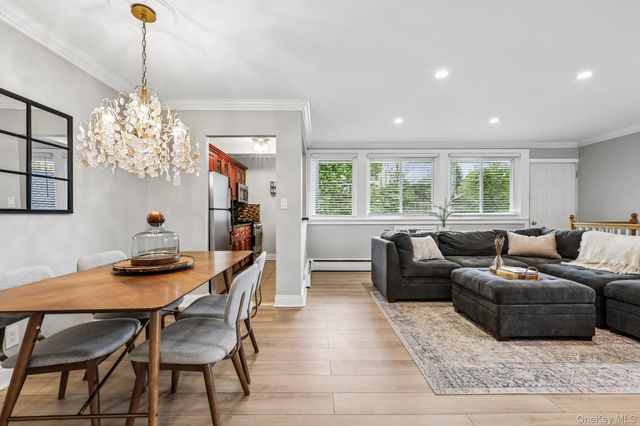 5 Wyndover woods Lane 1, White Plains, NY 10603