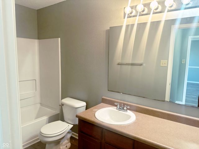 2967 Hearthside Drive, Greenwood, IN 46143