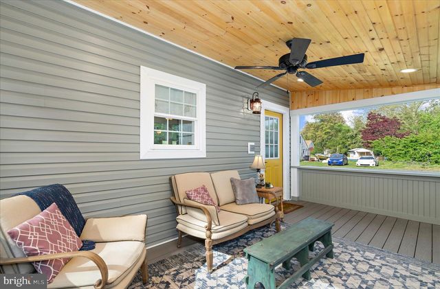 8 ANGLEWOOD AVE, Earleville, MD 21919