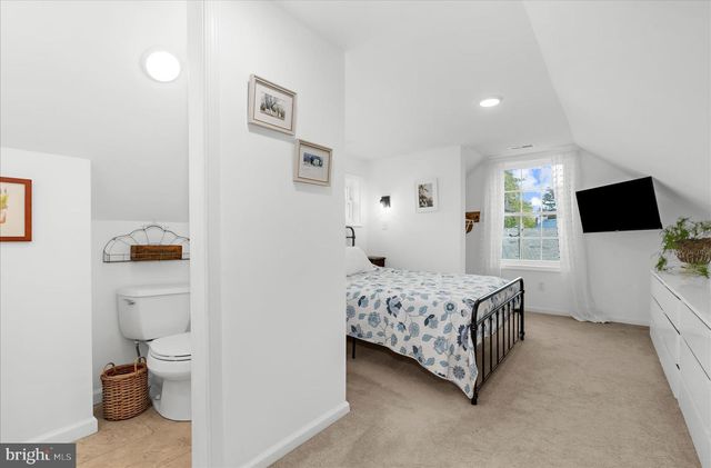 8 ANGLEWOOD AVE, Earleville, MD 21919