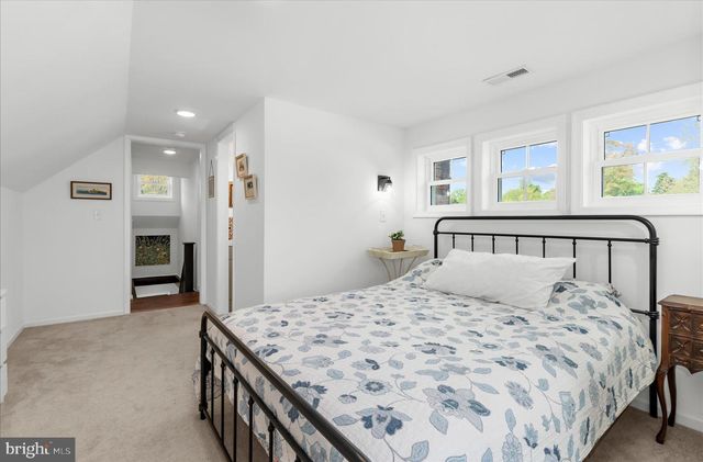 8 ANGLEWOOD AVE, Earleville, MD 21919