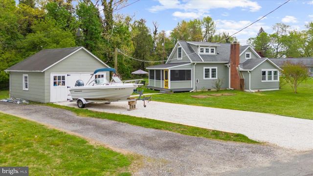 8 ANGLEWOOD AVE, Earleville, MD 21919