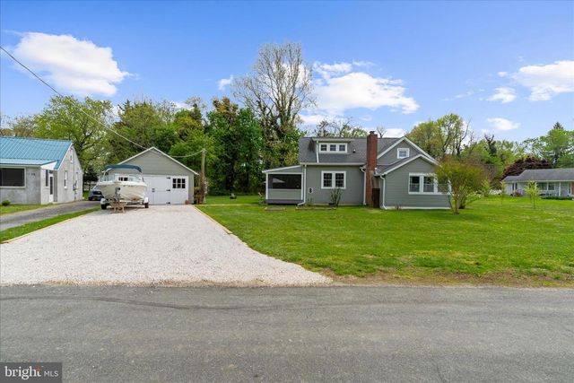 8 ANGLEWOOD AVE, Earleville, MD 21919