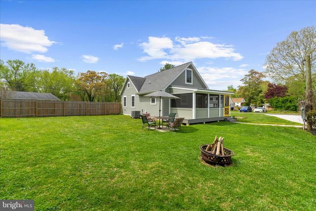 8 ANGLEWOOD AVE, Earleville, MD 21919