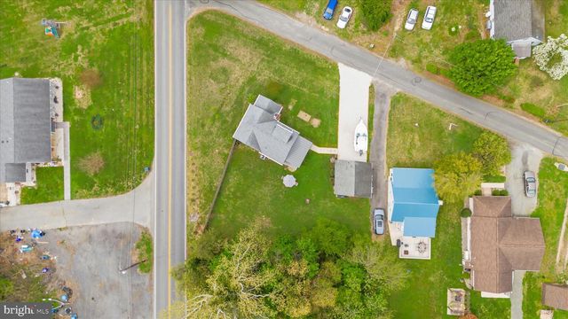 8 ANGLEWOOD AVE, Earleville, MD 21919