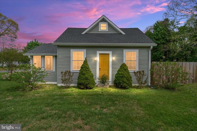 8 ANGLEWOOD AVE, Earleville, MD 21919