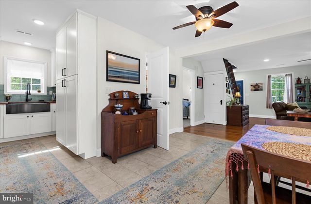 8 ANGLEWOOD AVE, Earleville, MD 21919
