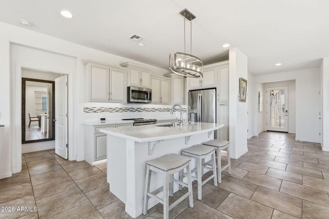 905 E COBBLE STONE Drive, Queen Creek, AZ 85140