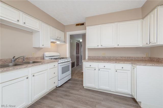 249 W Harris Avenue, Ravenna, OH 44266