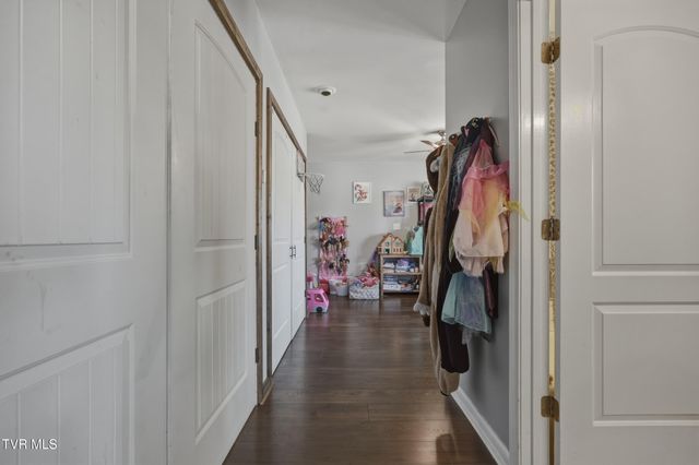 312 Thistlewood Drive, Kingsport, TN 37663