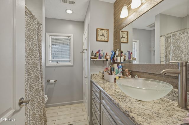 312 Thistlewood Drive, Kingsport, TN 37663