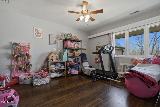 312 Thistlewood Drive, Kingsport, TN 37663