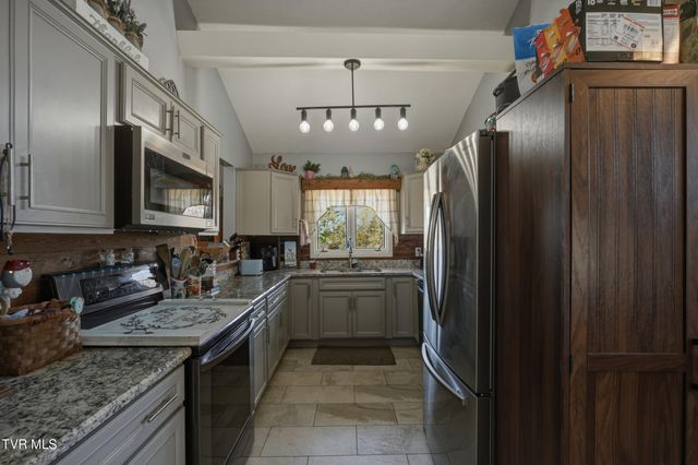 312 Thistlewood Drive, Kingsport, TN 37663