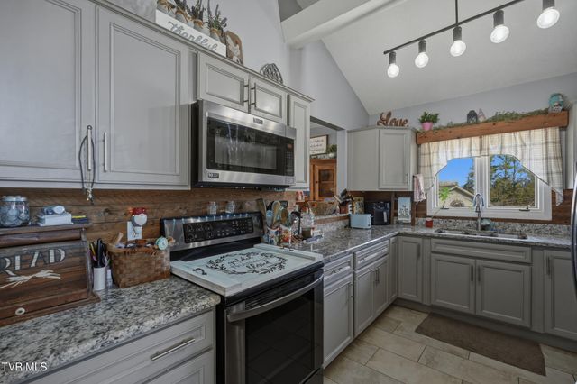 312 Thistlewood Drive, Kingsport, TN 37663