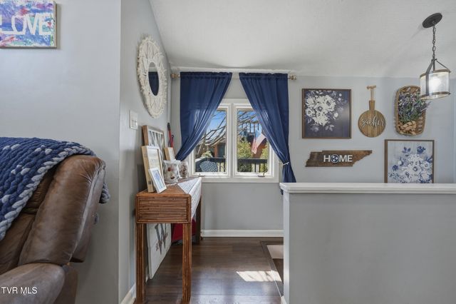 312 Thistlewood Drive, Kingsport, TN 37663