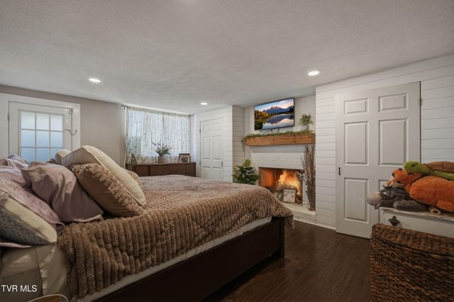 312 Thistlewood Drive, Kingsport, TN 37663