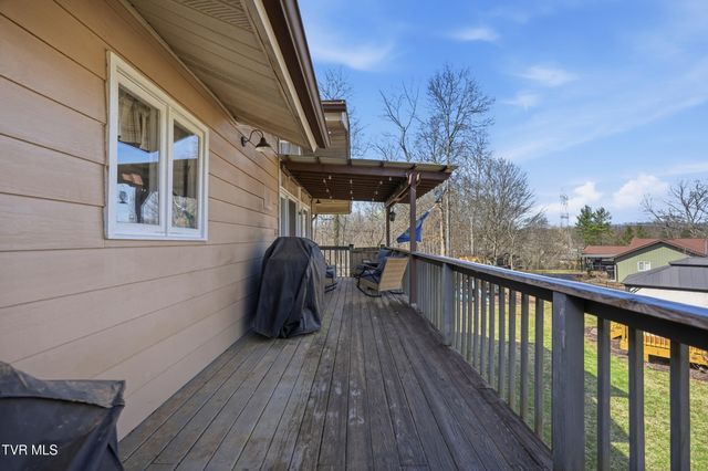 312 Thistlewood Drive, Kingsport, TN 37663