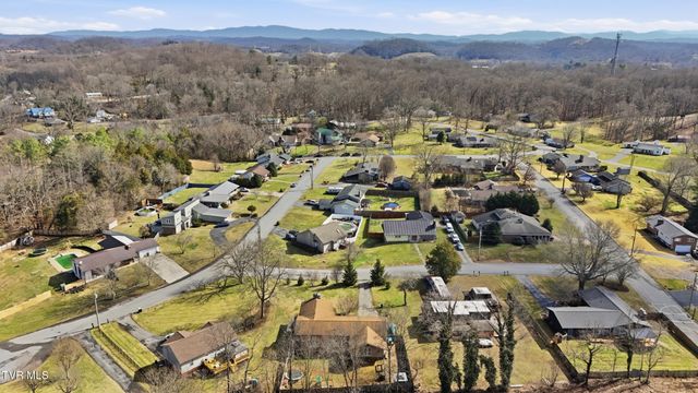 312 Thistlewood Drive, Kingsport, TN 37663