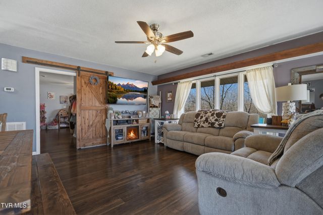 312 Thistlewood Drive, Kingsport, TN 37663