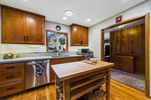 2099 Fickle Hill Road, Arcata, CA 95521