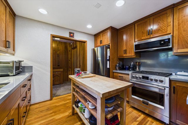 2099 Fickle Hill Road, Arcata, CA 95521