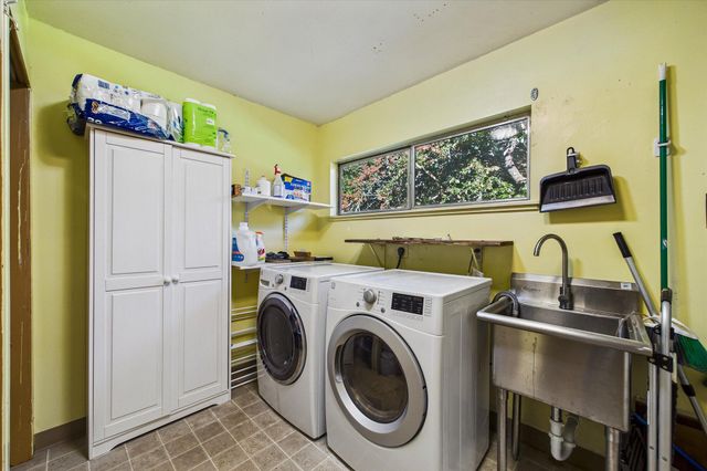 2099 Fickle Hill Road, Arcata, CA 95521