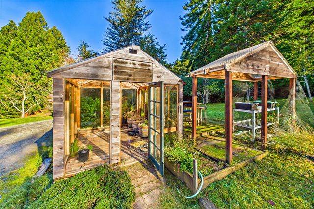 2099 Fickle Hill Road, Arcata, CA 95521