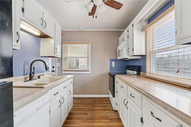 3723 Kencrest Drive, Cedar Rapids, IA 52402