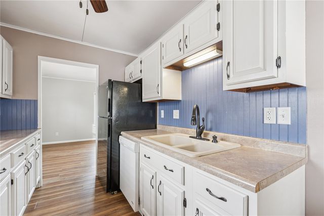 3723 Kencrest Drive, Cedar Rapids, IA 52402