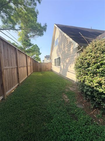 11931 Chanteloup Drive, Houston, TX 77047