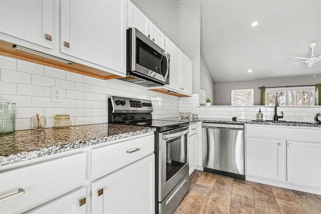 553 N Cygnet Lake Drive, Benton Harbor, MI 49022