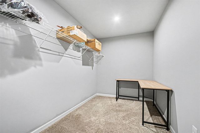 553 N Cygnet Lake Drive, Benton Harbor, MI 49022