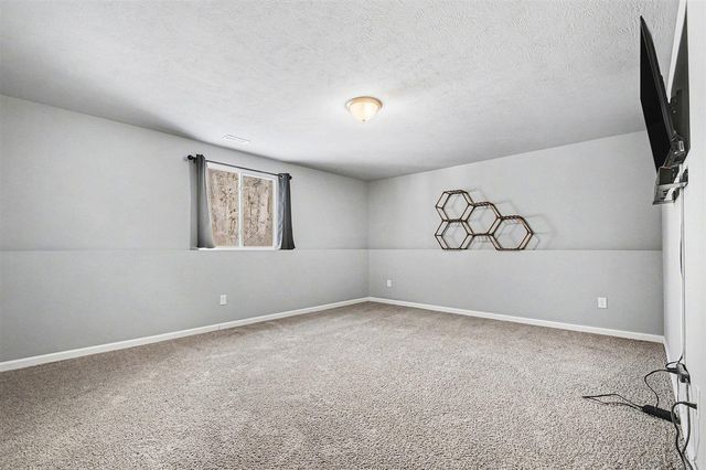 553 N Cygnet Lake Drive, Benton Harbor, MI 49022