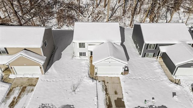 553 N Cygnet Lake Drive, Benton Harbor, MI 49022