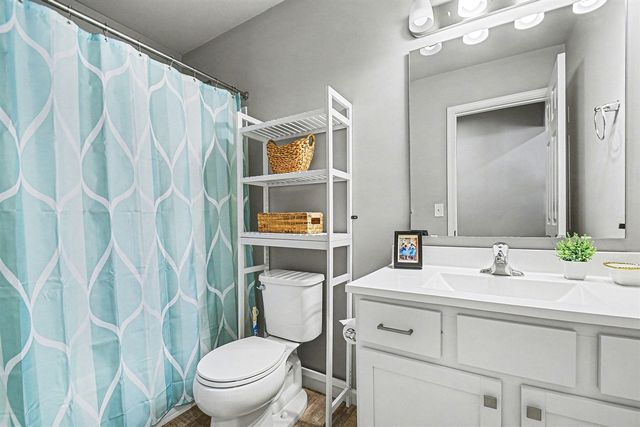 553 N Cygnet Lake Drive, Benton Harbor, MI 49022