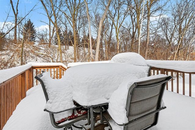 553 N Cygnet Lake Drive, Benton Harbor, MI 49022