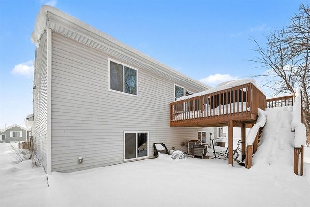 553 N Cygnet Lake Drive, Benton Harbor, MI 49022