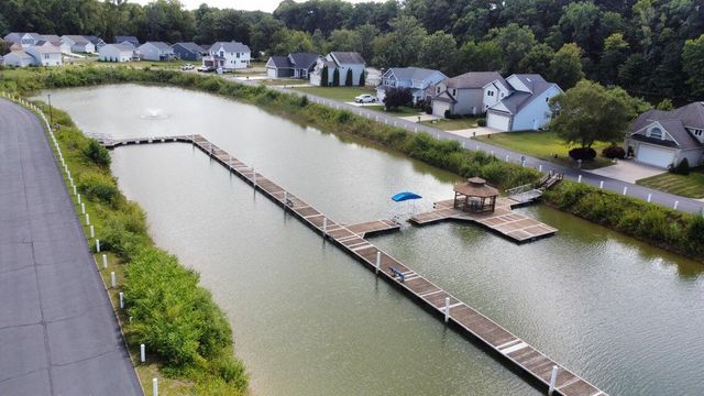 553 N Cygnet Lake Drive, Benton Harbor, MI 49022