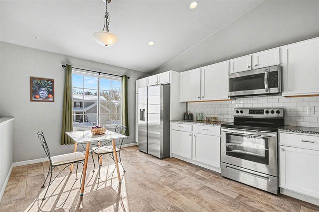 553 N Cygnet Lake Drive, Benton Harbor, MI 49022