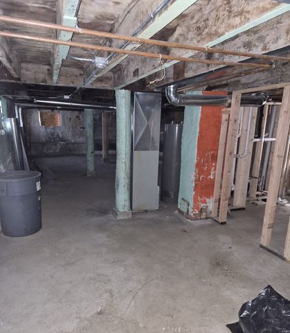 5247 S May Street, Chicago, IL 60609