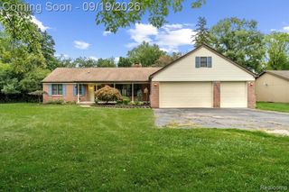 24780 Springbrook Drive, Farmington Hills, MI 48336
