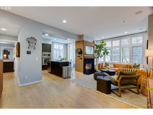 752 Nw 12TH Ave, Portland, OR 97209