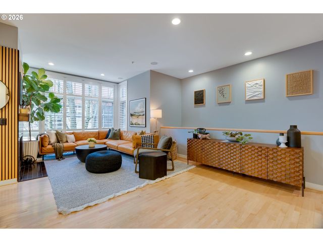 752 Nw 12TH Ave, Portland, OR 97209