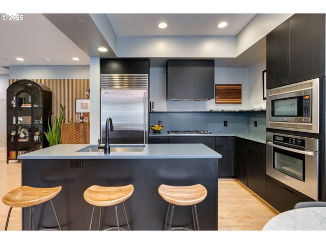 752 Nw 12TH Ave, Portland, OR 97209