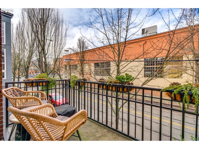 752 Nw 12TH Ave, Portland, OR 97209