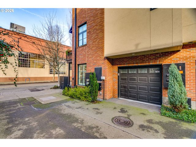 752 Nw 12TH Ave, Portland, OR 97209