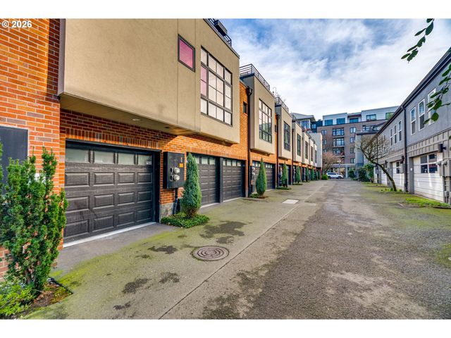 752 Nw 12TH Ave, Portland, OR 97209