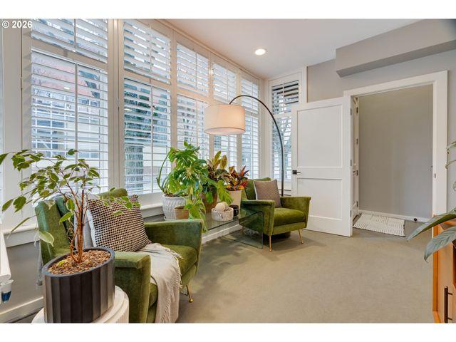 752 Nw 12TH Ave, Portland, OR 97209