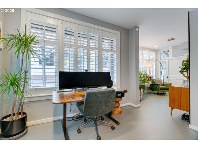 752 Nw 12TH Ave, Portland, OR 97209