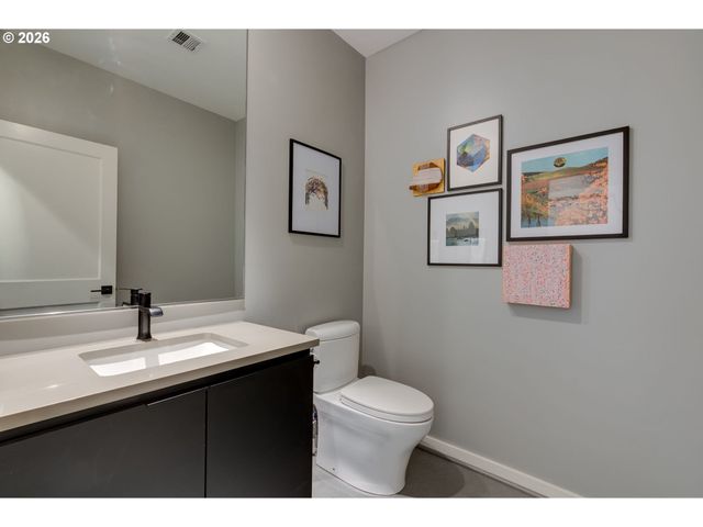 752 Nw 12TH Ave, Portland, OR 97209